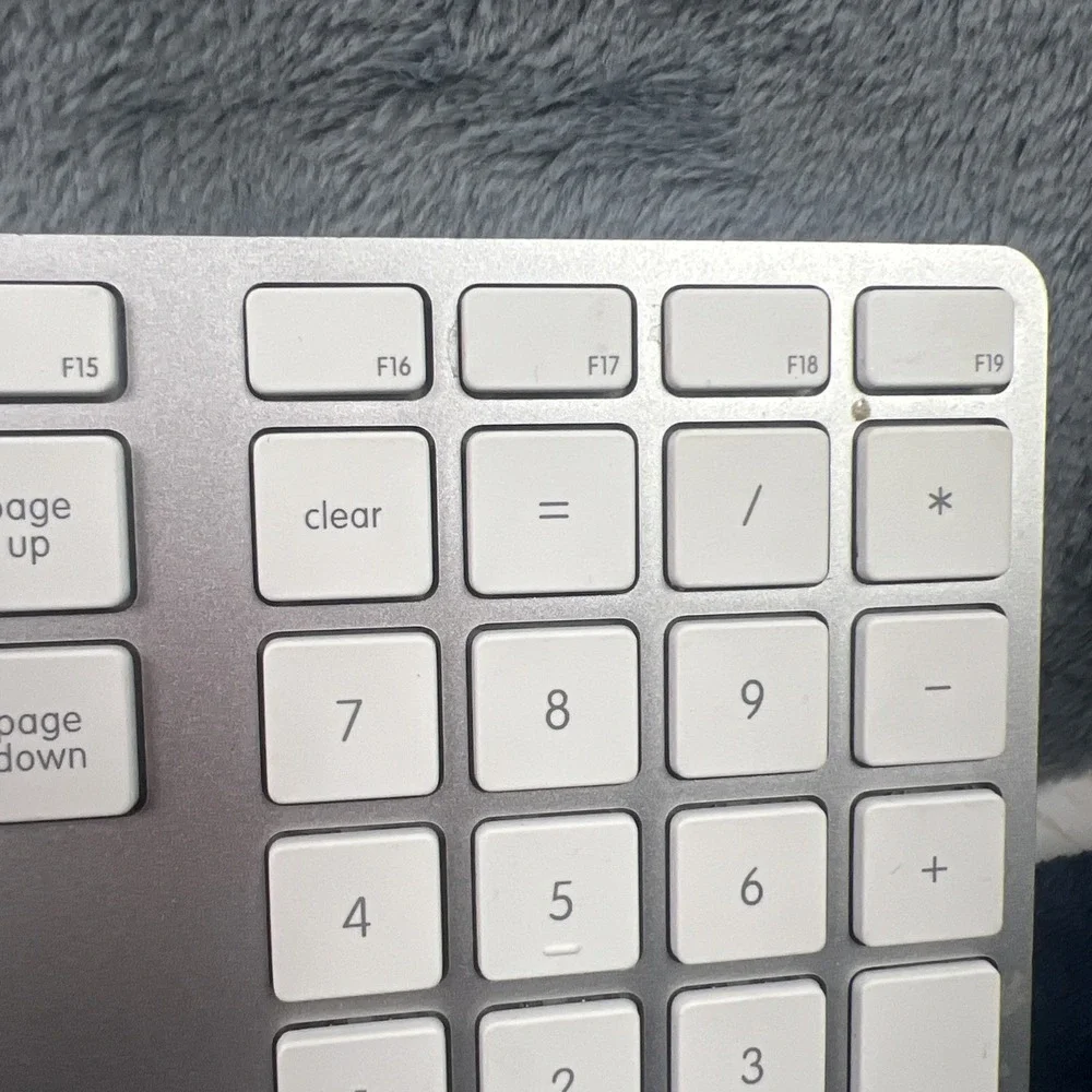 Apple OEM A1243 Aluminum USB Wired Keyboard - Numerical Keypad (For Parts Only)‎